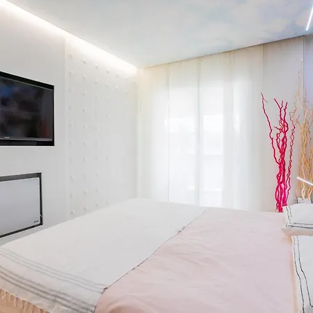 Cannes Maria Ap4254 By Riviera Holiday Homes Apartment Cannes